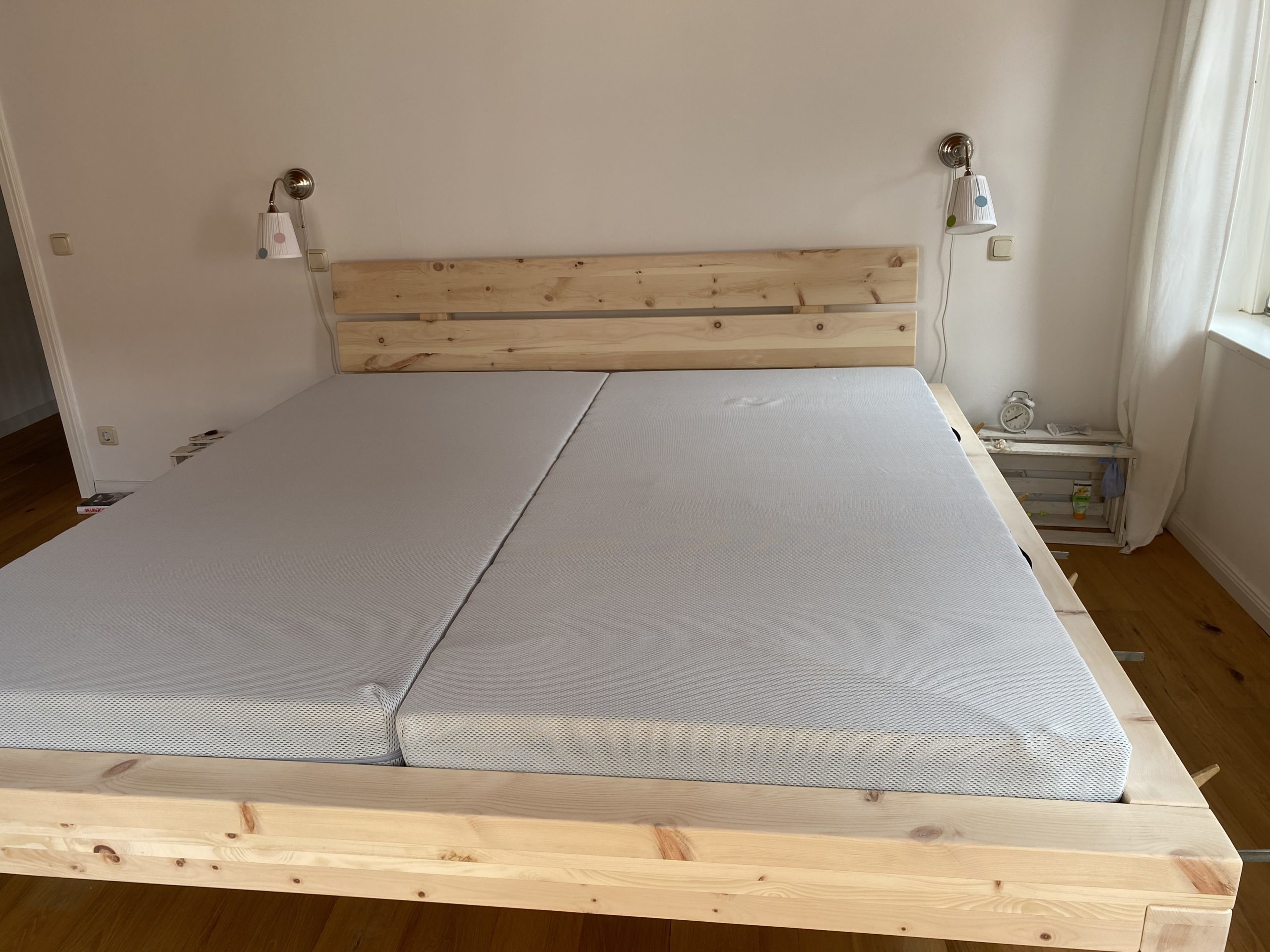 Doppelbett aus Zirbenholz